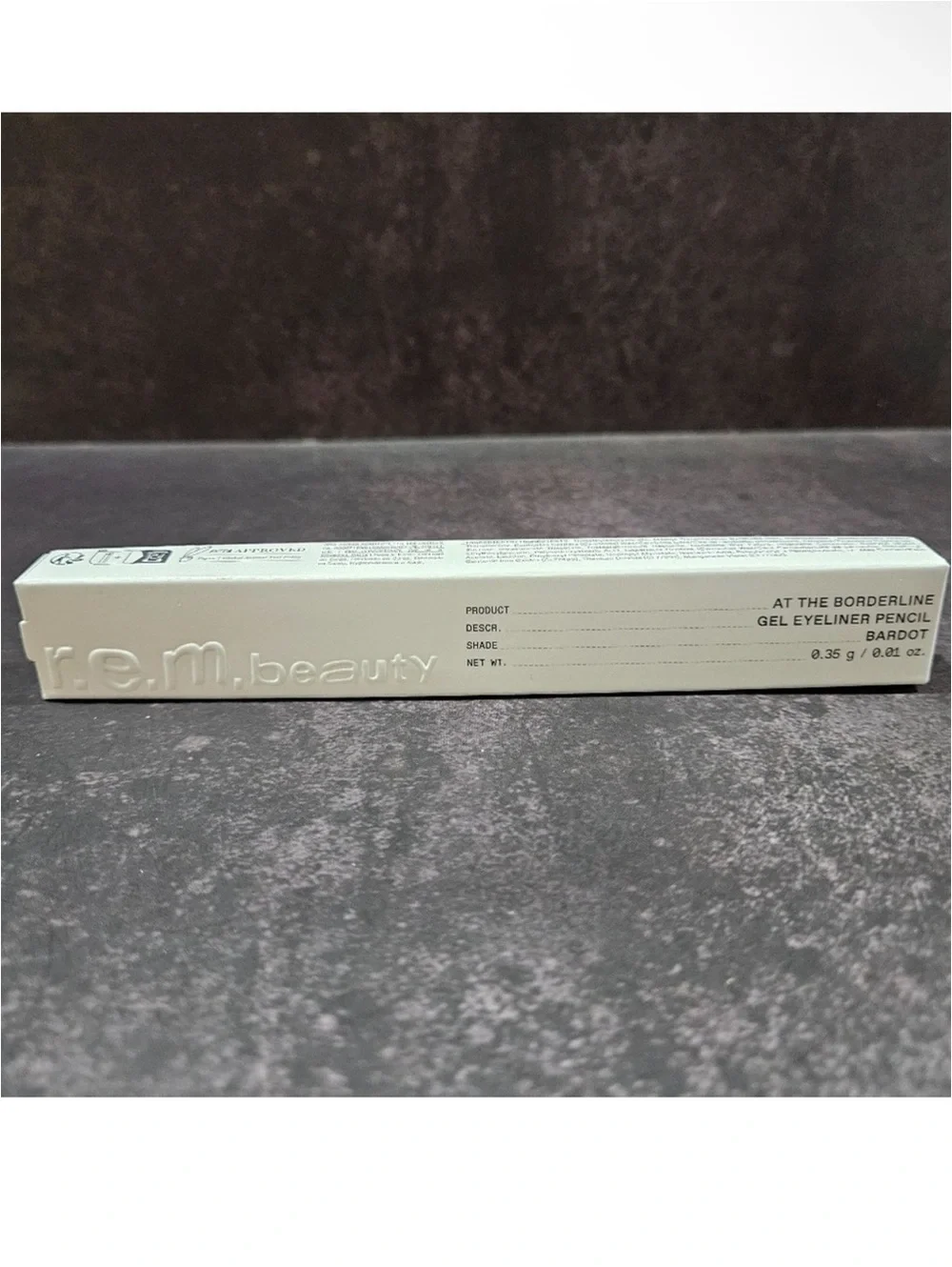 r.e.m. Beauty At the Borderline Gel Eyeliner Pencil in Bardot Black NEW
